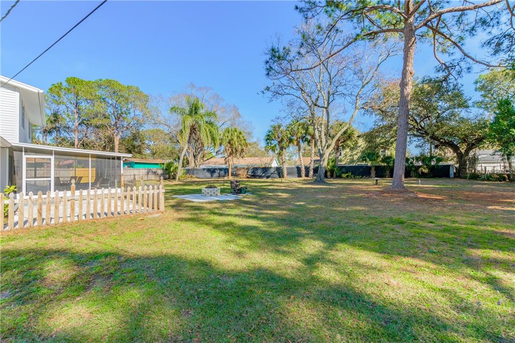 7708 W POCAHONTAS AVENUE, TAMPA, Florida 33615, 4 Bedrooms Bedrooms, 7 Rooms Rooms,2 BathroomsBathrooms,Residential,For sale,POCAHONTAS,U7846672
