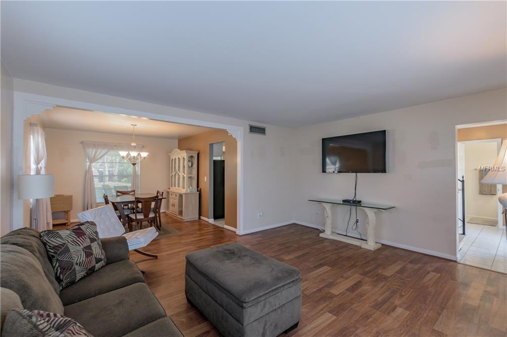 7708 W POCAHONTAS AVENUE, TAMPA, Florida 33615, 4 Bedrooms Bedrooms, 7 Rooms Rooms,2 BathroomsBathrooms,Residential,For sale,POCAHONTAS,U7846672