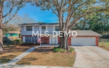 7708 W POCAHONTAS AVENUE, TAMPA, Florida 33615, 4 Bedrooms Bedrooms, 7 Rooms Rooms,2 BathroomsBathrooms,Residential,For sale,POCAHONTAS,U7846672