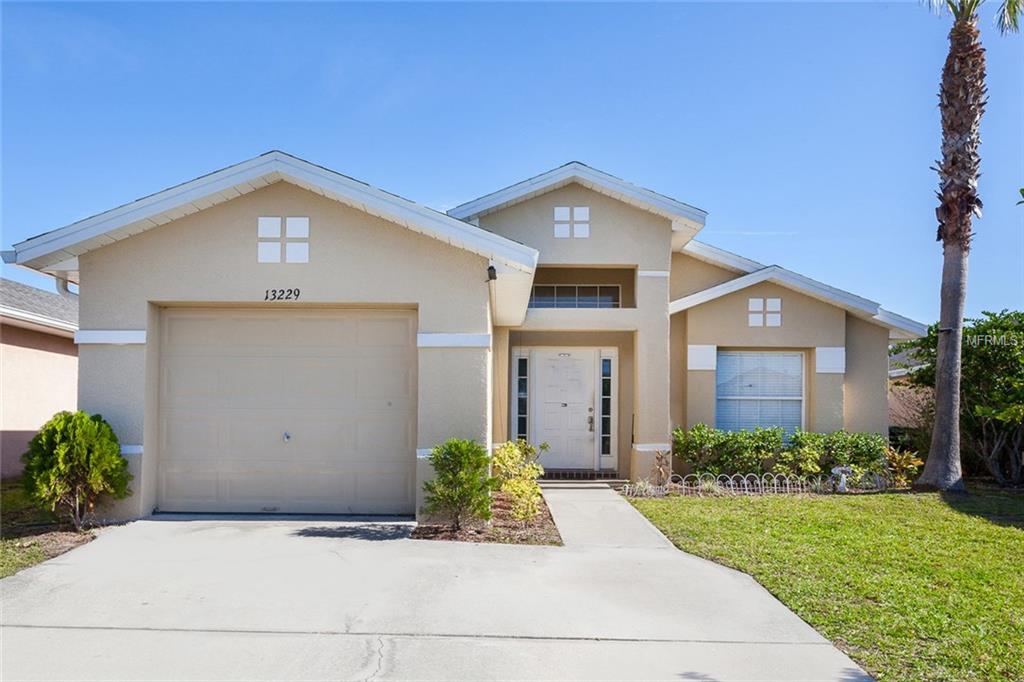 13229 GREENPOINTE DRIVE, ORLANDO, Florida 32824, 3 Bedrooms Bedrooms, 5 Rooms Rooms,2 BathroomsBathrooms,Residential,For sale,GREENPOINTE,O5561108