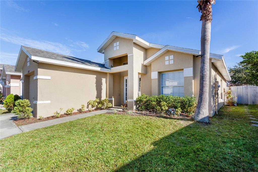 13229 GREENPOINTE DRIVE, ORLANDO, Florida 32824, 3 Bedrooms Bedrooms, 5 Rooms Rooms,2 BathroomsBathrooms,Residential,For sale,GREENPOINTE,O5561108