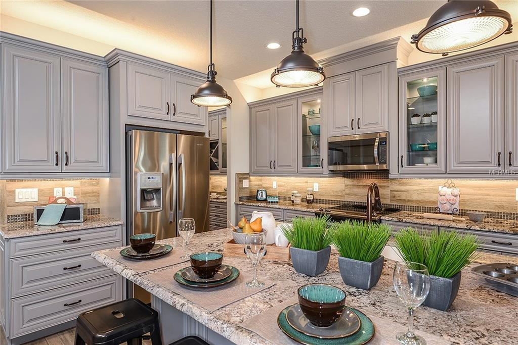 2790 AVIAN LOOP, KISSIMMEE, Florida 34741, 4 Bedrooms Bedrooms, 3 Rooms Rooms,2 BathroomsBathrooms,Residential,For sale,AVIAN,O5561370