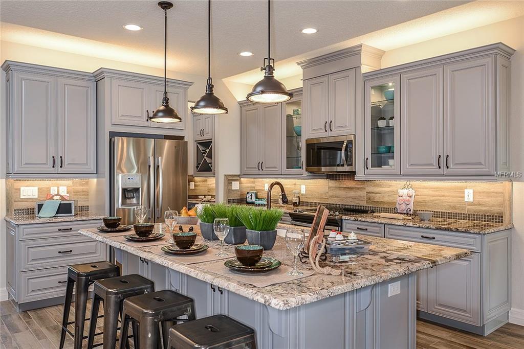 2790 AVIAN LOOP, KISSIMMEE, Florida 34741, 4 Bedrooms Bedrooms, 3 Rooms Rooms,2 BathroomsBathrooms,Residential,For sale,AVIAN,O5561370