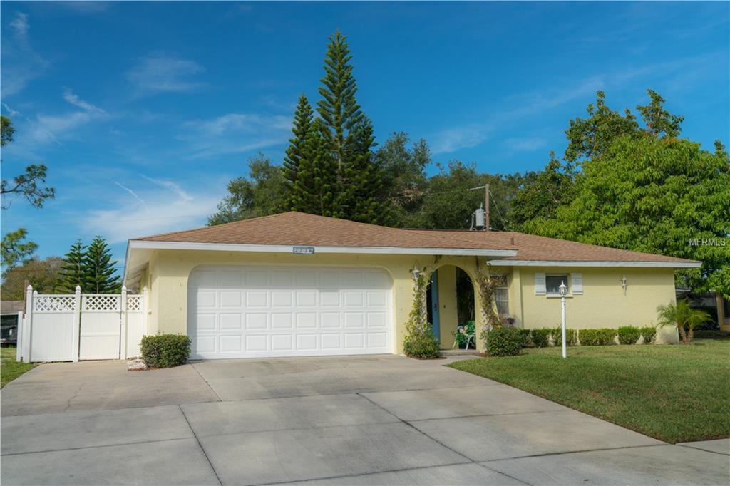 2338 LINWOOD DRIVE, SARASOTA, Florida 34232, 3 Bedrooms Bedrooms, 5 Rooms Rooms,2 BathroomsBathrooms,Residential,For sale,LINWOOD,A4209837