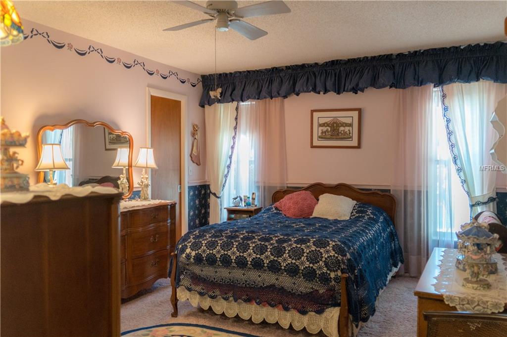 2338 LINWOOD DRIVE, SARASOTA, Florida 34232, 3 Bedrooms Bedrooms, 5 Rooms Rooms,2 BathroomsBathrooms,Residential,For sale,LINWOOD,A4209837