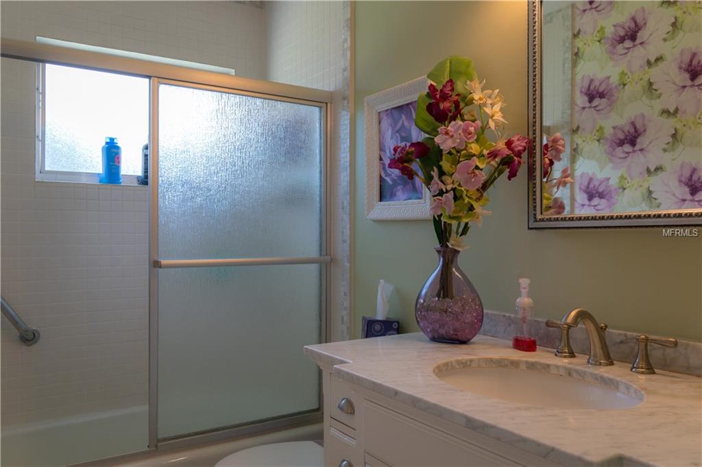 2338 LINWOOD DRIVE, SARASOTA, Florida 34232, 3 Bedrooms Bedrooms, 5 Rooms Rooms,2 BathroomsBathrooms,Residential,For sale,LINWOOD,A4209837