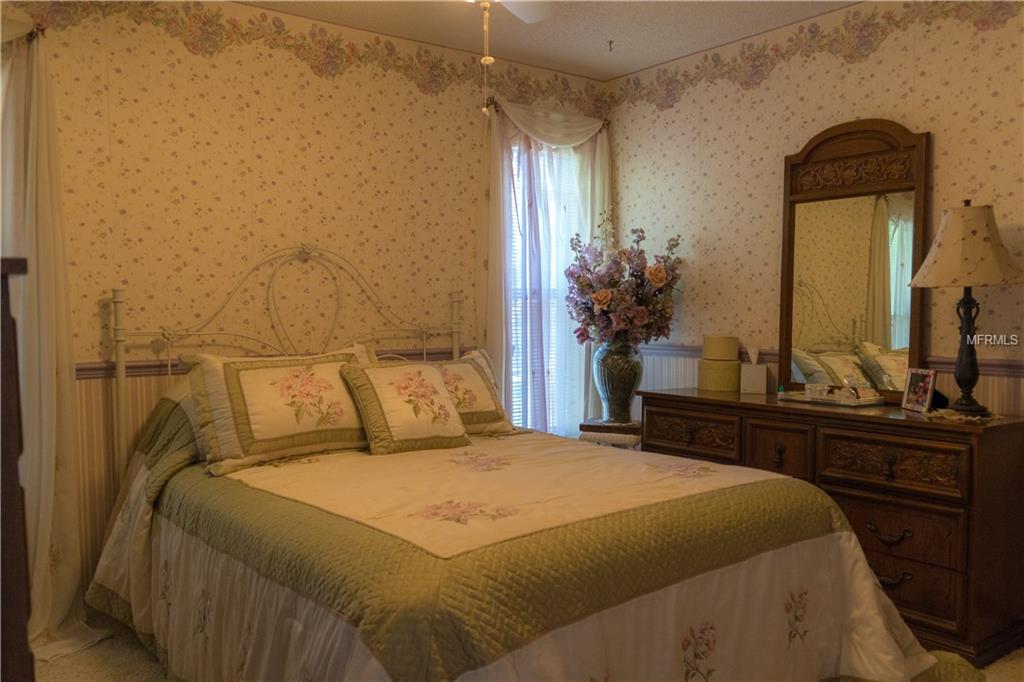 2338 LINWOOD DRIVE, SARASOTA, Florida 34232, 3 Bedrooms Bedrooms, 5 Rooms Rooms,2 BathroomsBathrooms,Residential,For sale,LINWOOD,A4209837