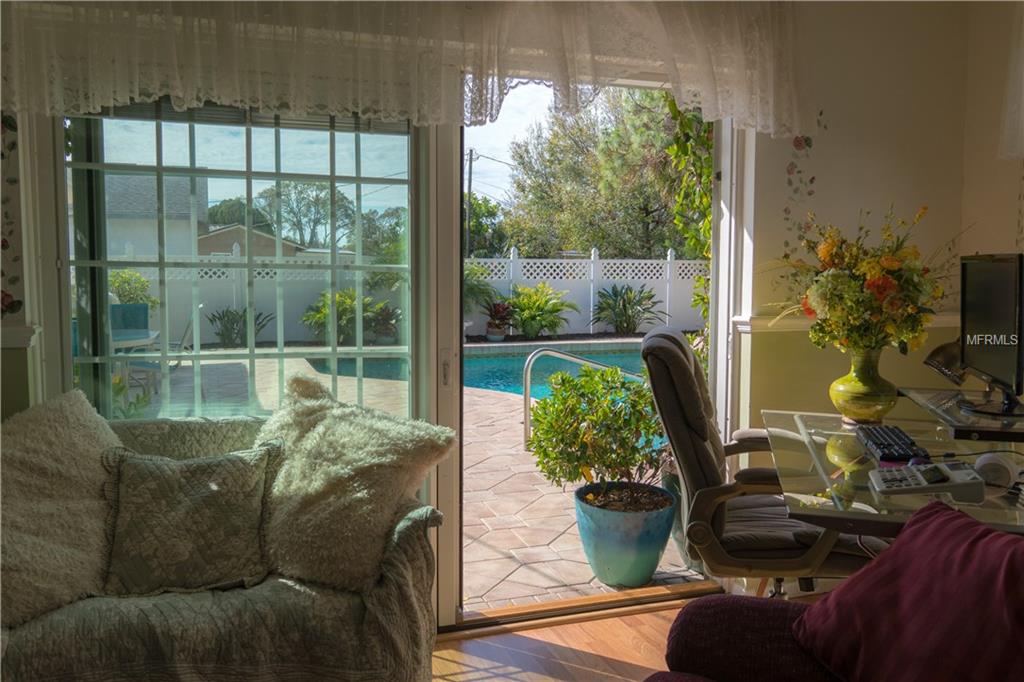 2338 LINWOOD DRIVE, SARASOTA, Florida 34232, 3 Bedrooms Bedrooms, 5 Rooms Rooms,2 BathroomsBathrooms,Residential,For sale,LINWOOD,A4209837