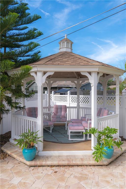 2338 LINWOOD DRIVE, SARASOTA, Florida 34232, 3 Bedrooms Bedrooms, 5 Rooms Rooms,2 BathroomsBathrooms,Residential,For sale,LINWOOD,A4209837