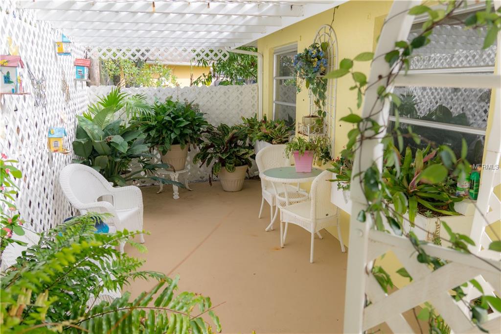 2338 LINWOOD DRIVE, SARASOTA, Florida 34232, 3 Bedrooms Bedrooms, 5 Rooms Rooms,2 BathroomsBathrooms,Residential,For sale,LINWOOD,A4209837