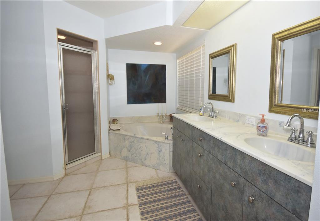 1635 BAYSHORE DRIVE, ENGLEWOOD, Florida 34223, 3 Bedrooms Bedrooms, 6 Rooms Rooms,2 BathroomsBathrooms,Residential,For sale,BAYSHORE,D5918396