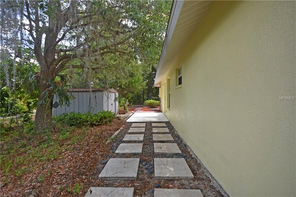 1635 BAYSHORE DRIVE, ENGLEWOOD, Florida 34223, 3 Bedrooms Bedrooms, 6 Rooms Rooms,2 BathroomsBathrooms,Residential,For sale,BAYSHORE,D5918396