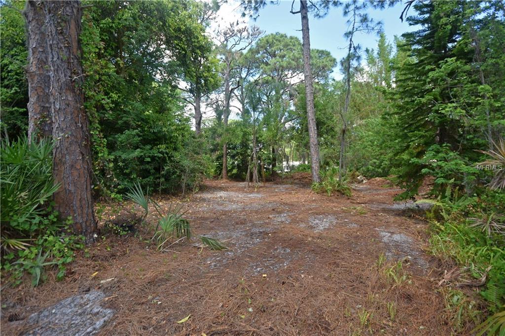 1635 BAYSHORE DRIVE, ENGLEWOOD, Florida 34223, 3 Bedrooms Bedrooms, 6 Rooms Rooms,2 BathroomsBathrooms,Residential,For sale,BAYSHORE,D5918396