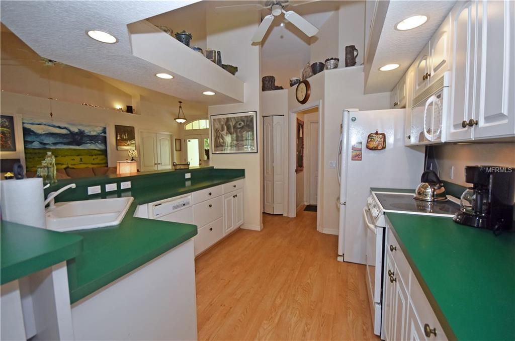 1635 BAYSHORE DRIVE, ENGLEWOOD, Florida 34223, 3 Bedrooms Bedrooms, 6 Rooms Rooms,2 BathroomsBathrooms,Residential,For sale,BAYSHORE,D5918396