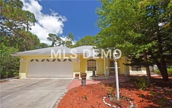 1635 BAYSHORE DRIVE, ENGLEWOOD, Florida 34223, 3 Bedrooms Bedrooms, 6 Rooms Rooms,2 BathroomsBathrooms,Residential,For sale,BAYSHORE,D5918396