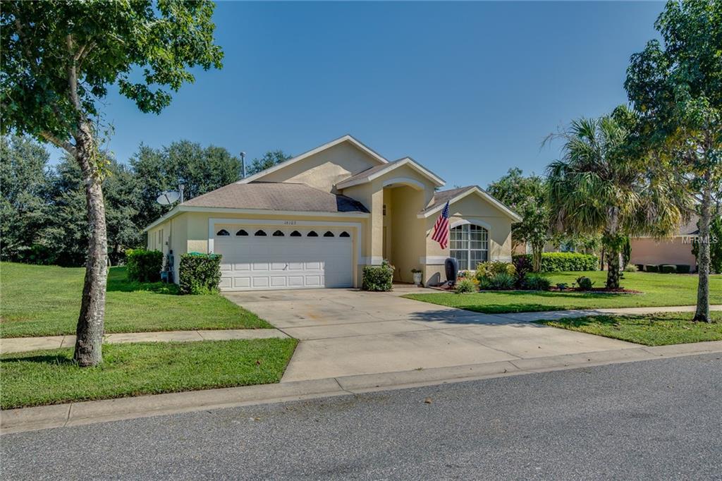 16103 BLOSSOM HILL LOOP, CLERMONT, Florida 34714, 5 Bedrooms Bedrooms, 10 Rooms Rooms,4 BathroomsBathrooms,Residential,For sale,BLOSSOM HILL,G4847078