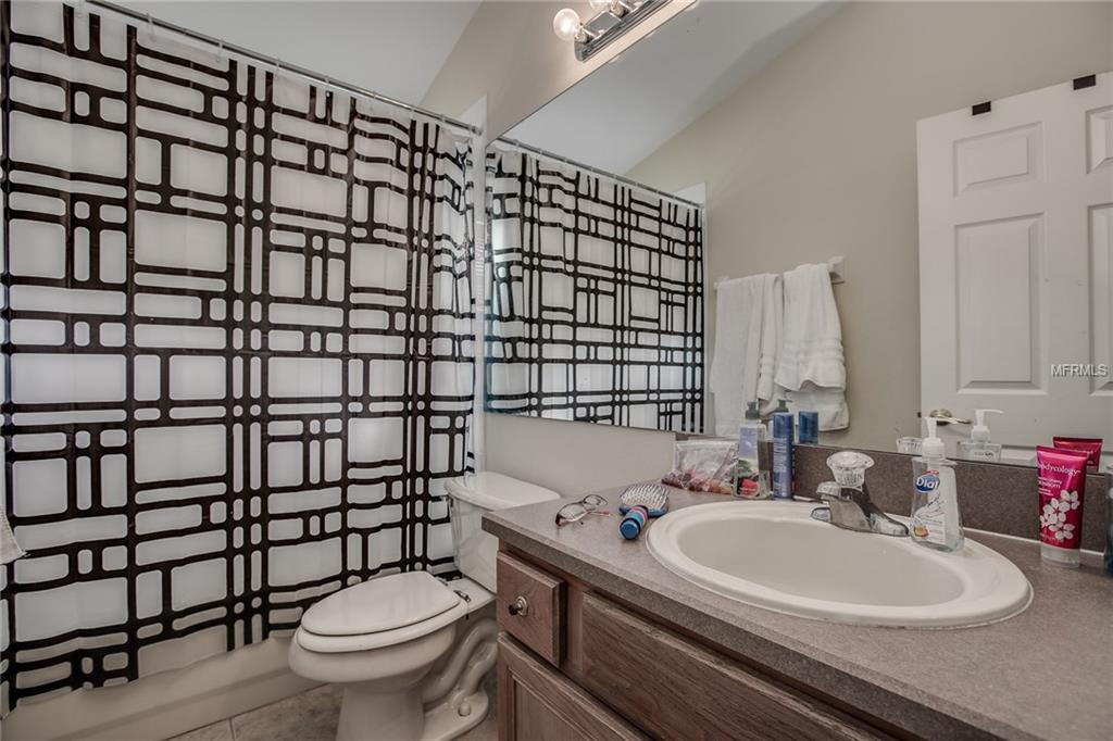 16103 BLOSSOM HILL LOOP, CLERMONT, Florida 34714, 5 Bedrooms Bedrooms, 10 Rooms Rooms,4 BathroomsBathrooms,Residential,For sale,BLOSSOM HILL,G4847078