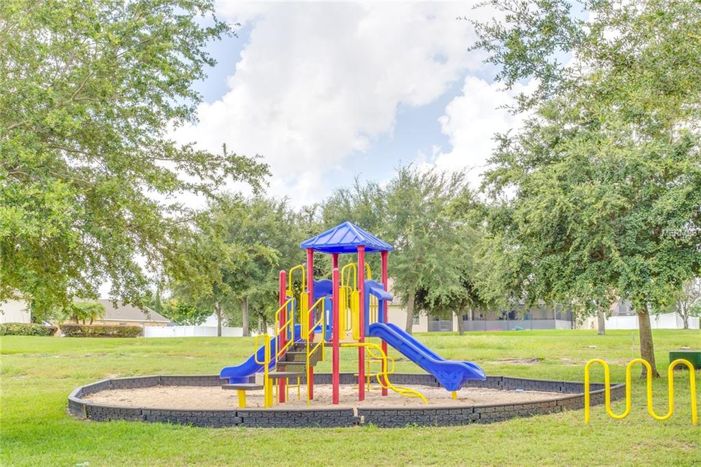 16103 BLOSSOM HILL LOOP, CLERMONT, Florida 34714, 5 Bedrooms Bedrooms, 10 Rooms Rooms,4 BathroomsBathrooms,Residential,For sale,BLOSSOM HILL,G4847078