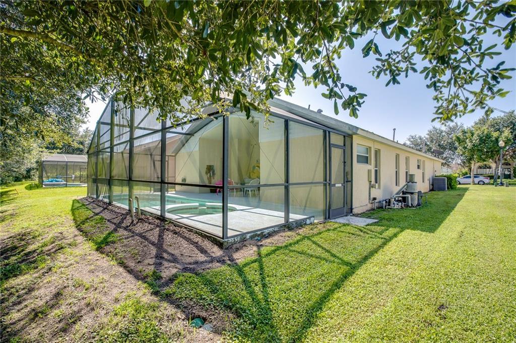 16103 BLOSSOM HILL LOOP, CLERMONT, Florida 34714, 5 Bedrooms Bedrooms, 10 Rooms Rooms,4 BathroomsBathrooms,Residential,For sale,BLOSSOM HILL,G4847078