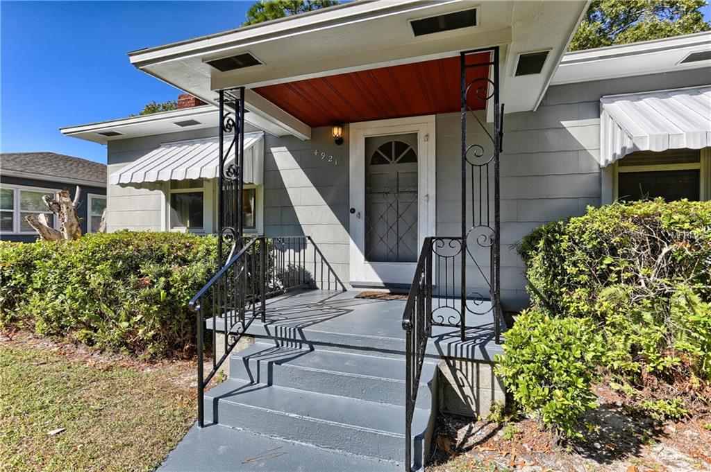 4921 1ST AVENUE N, ST PETERSBURG, Florida 33710, 2 Bedrooms Bedrooms, 3 Rooms Rooms,2 BathroomsBathrooms,Residential,For sale,1ST,U7837080