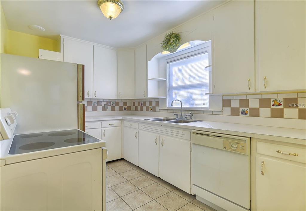 4921 1ST AVENUE N, ST PETERSBURG, Florida 33710, 2 Bedrooms Bedrooms, 3 Rooms Rooms,2 BathroomsBathrooms,Residential,For sale,1ST,U7837080