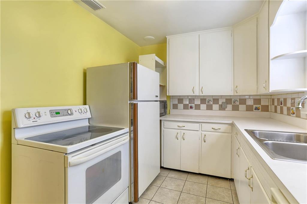 4921 1ST AVENUE N, ST PETERSBURG, Florida 33710, 2 Bedrooms Bedrooms, 3 Rooms Rooms,2 BathroomsBathrooms,Residential,For sale,1ST,U7837080
