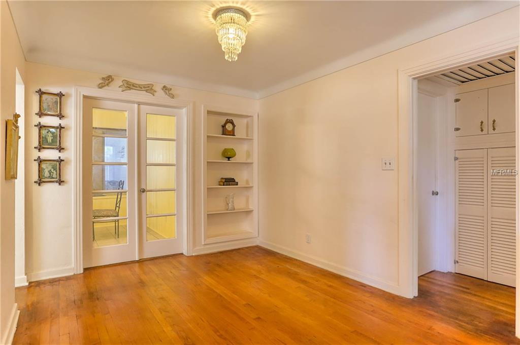 4921 1ST AVENUE N, ST PETERSBURG, Florida 33710, 2 Bedrooms Bedrooms, 3 Rooms Rooms,2 BathroomsBathrooms,Residential,For sale,1ST,U7837080