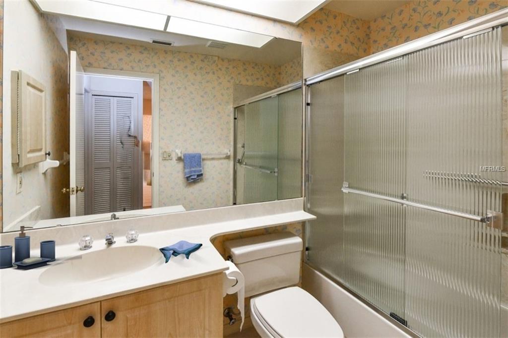 4425 OAKLEY GREENE, SARASOTA, Florida 34235, 2 Bedrooms Bedrooms, 5 Rooms Rooms,2 BathroomsBathrooms,Residential,For sale,OAKLEY GREENE,A4207674