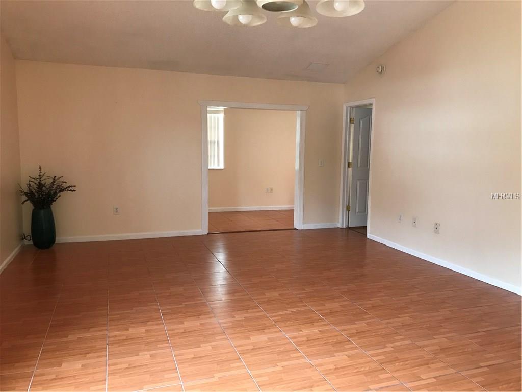 1360 LANDRY CIRCLE, LONGWOOD, Florida 32750, 2 Bedrooms Bedrooms, 5 Rooms Rooms,2 BathroomsBathrooms,Residential,For sale,LANDRY,O5559951