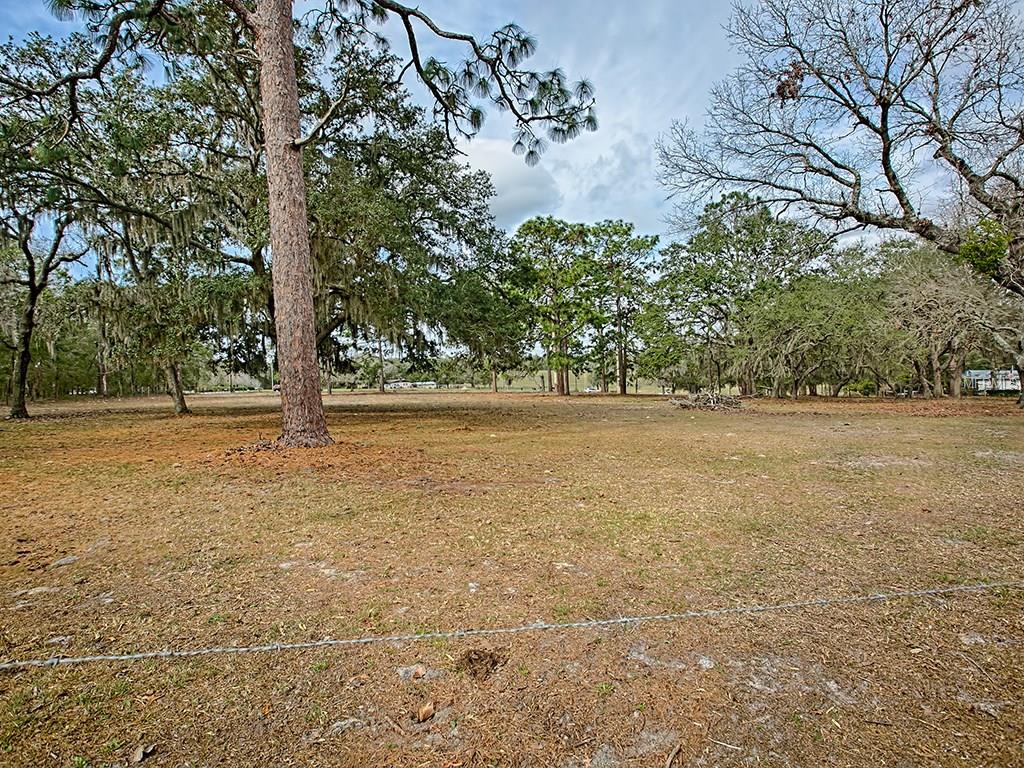 38434 ROLLING ACRES ROAD, LADY LAKE, Florida 32159, 3 Bedrooms Bedrooms, 6 Rooms Rooms,1 BathroomBathrooms,Residential,For sale,ROLLING ACRES,G4852489