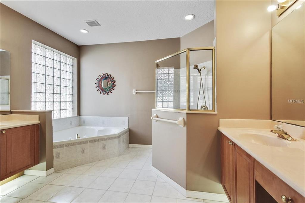 9079 HERITAGE BAY CIRCLE, ORLANDO, Florida 32836, 4 Bedrooms Bedrooms, 6 Rooms Rooms,3 BathroomsBathrooms,Residential,For sale,HERITAGE BAY,O5560786