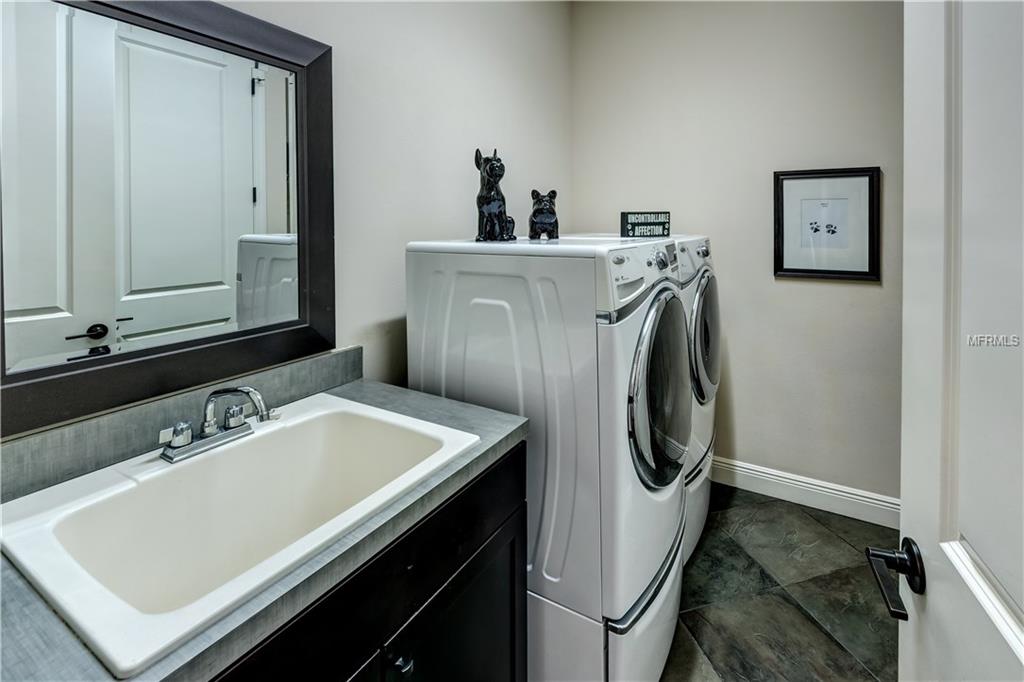 LAKEWOOD RANCH, Florida 34202, 4 Bedrooms Bedrooms, 6 Rooms Rooms,3 BathroomsBathrooms,Residential,For sale,A4209598