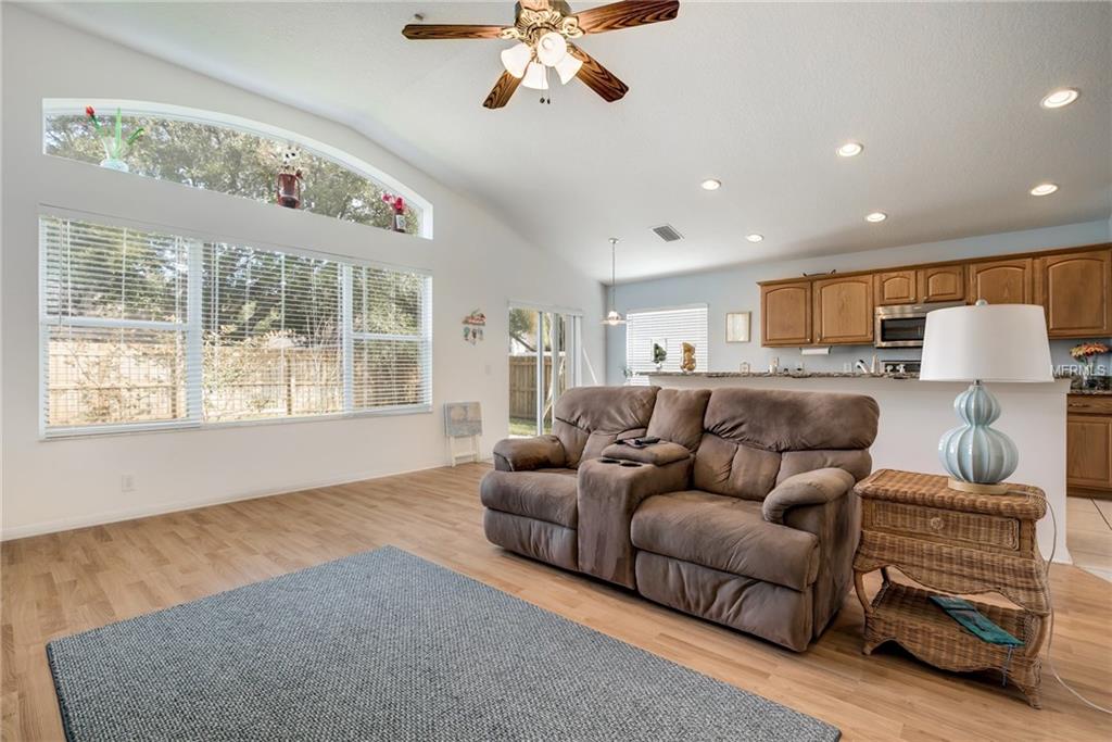 9207 MEADOWMONT COURT, TAMPA, Florida 33626, 3 Bedrooms Bedrooms, 7 Rooms Rooms,2 BathroomsBathrooms,Residential,For sale,MEADOWMONT,U7847264