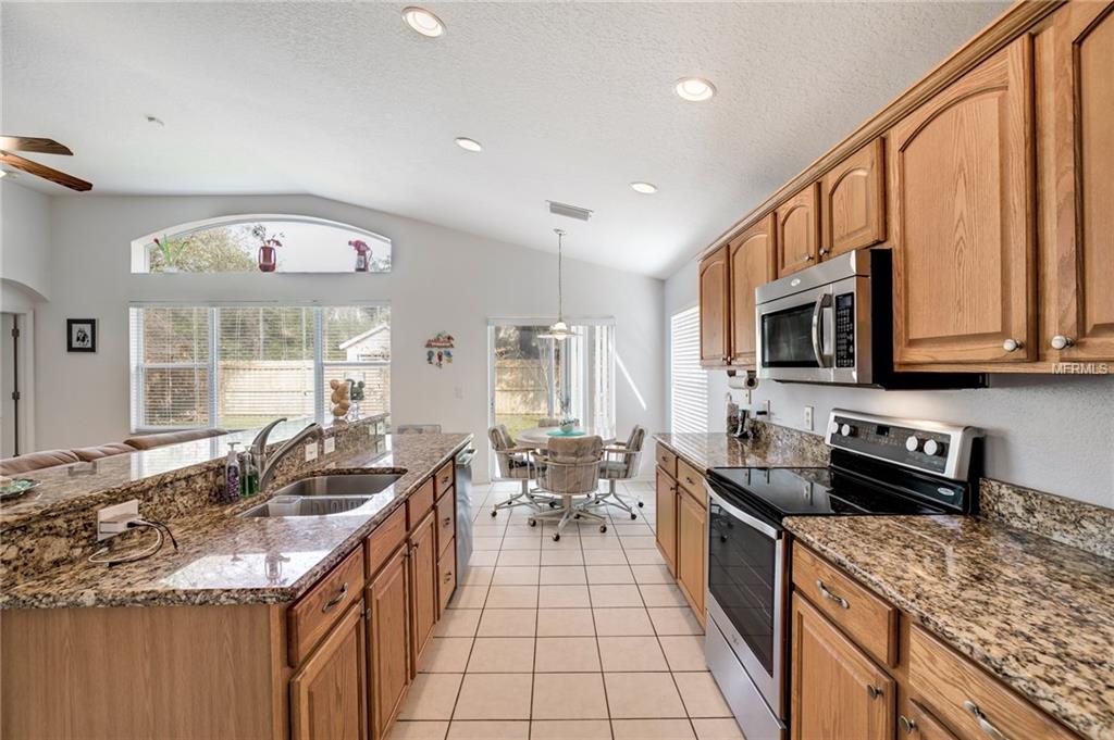 9207 MEADOWMONT COURT, TAMPA, Florida 33626, 3 Bedrooms Bedrooms, 7 Rooms Rooms,2 BathroomsBathrooms,Residential,For sale,MEADOWMONT,U7847264