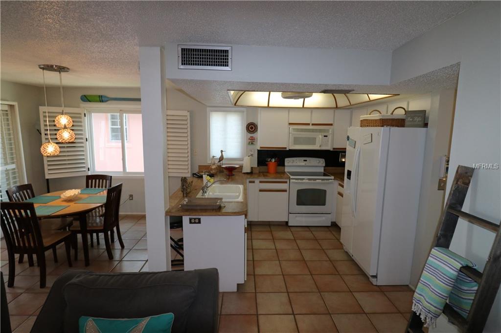 18720 GULF BOULEVARD, INDIAN SHORES, Florida 33785, 2 Bedrooms Bedrooms, 4 Rooms Rooms,2 BathroomsBathrooms,Residential,For sale,GULF,U7832131