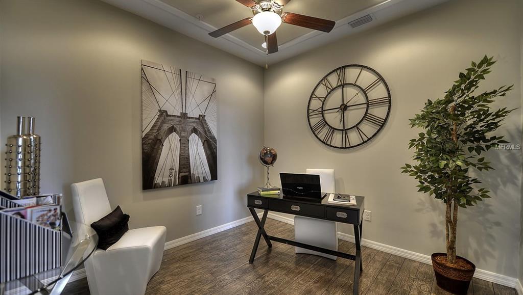 8372 ENCLAVE WAY, SARASOTA, Florida 34243, 3 Bedrooms Bedrooms, 7 Rooms Rooms,2 BathroomsBathrooms,Residential,For sale,ENCLAVE,T2925979