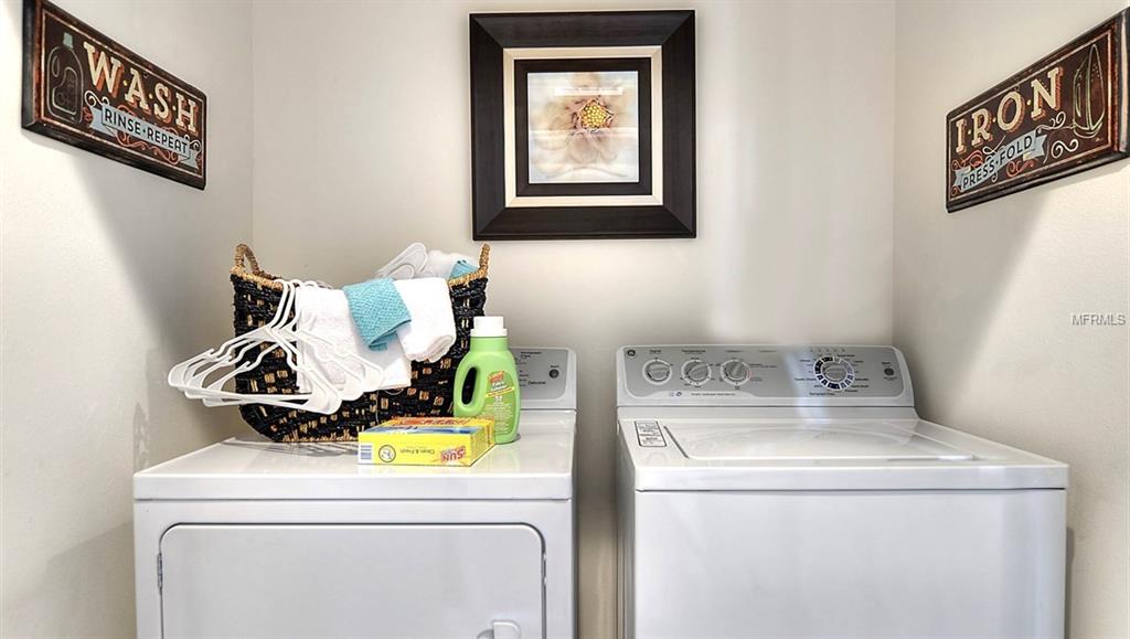 8372 ENCLAVE WAY, SARASOTA, Florida 34243, 3 Bedrooms Bedrooms, 7 Rooms Rooms,2 BathroomsBathrooms,Residential,For sale,ENCLAVE,T2925979