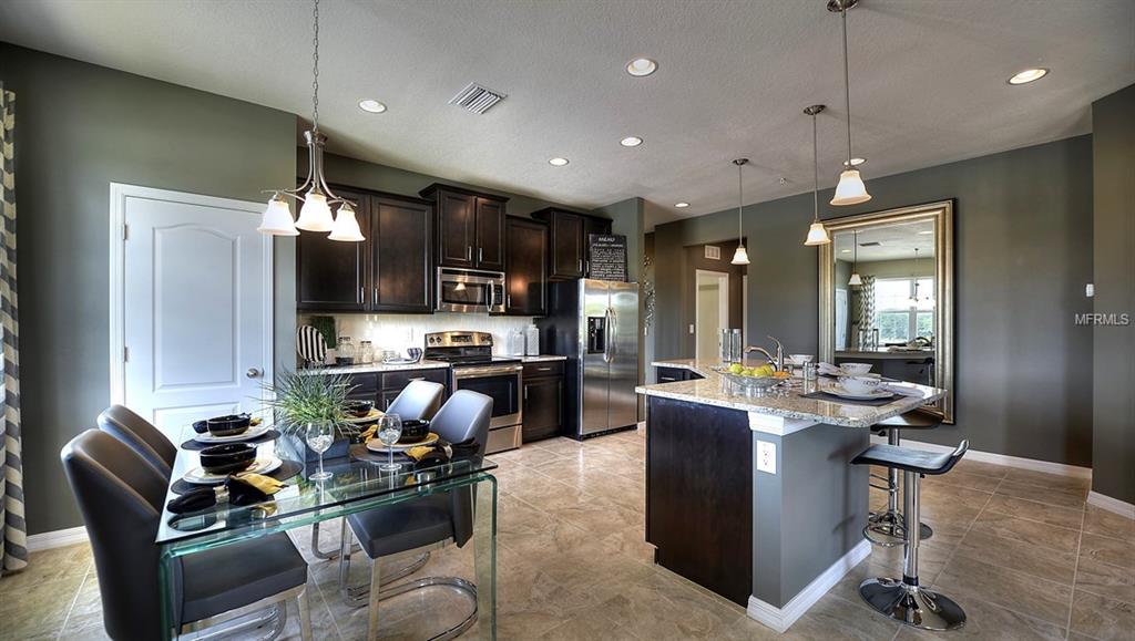 8372 ENCLAVE WAY, SARASOTA, Florida 34243, 3 Bedrooms Bedrooms, 7 Rooms Rooms,2 BathroomsBathrooms,Residential,For sale,ENCLAVE,T2925979