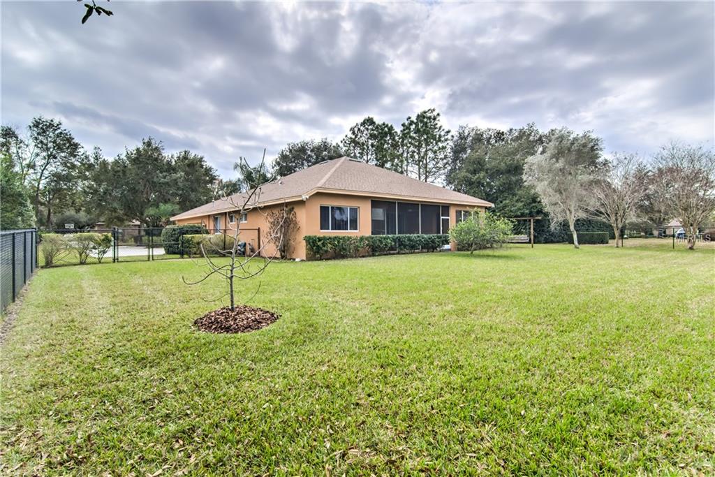 6106 KINGBIRD MANOR DR, LITHIA, Florida 33547, 3 Bedrooms Bedrooms, 7 Rooms Rooms,3 BathroomsBathrooms,Residential,For sale,KINGBIRD MANOR DR,T2926974
