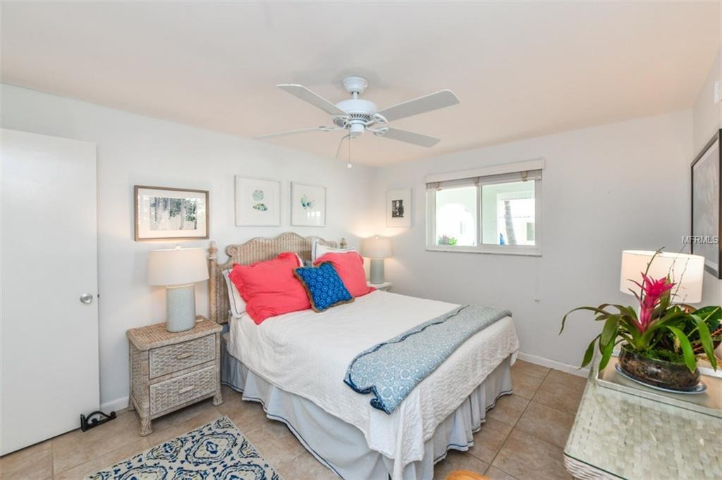 714 SPANISH DRIVE S, LONGBOAT KEY, Florida 34228, 2 Bedrooms Bedrooms, 7 Rooms Rooms,2 BathroomsBathrooms,Residential,For sale,SPANISH,A4210015