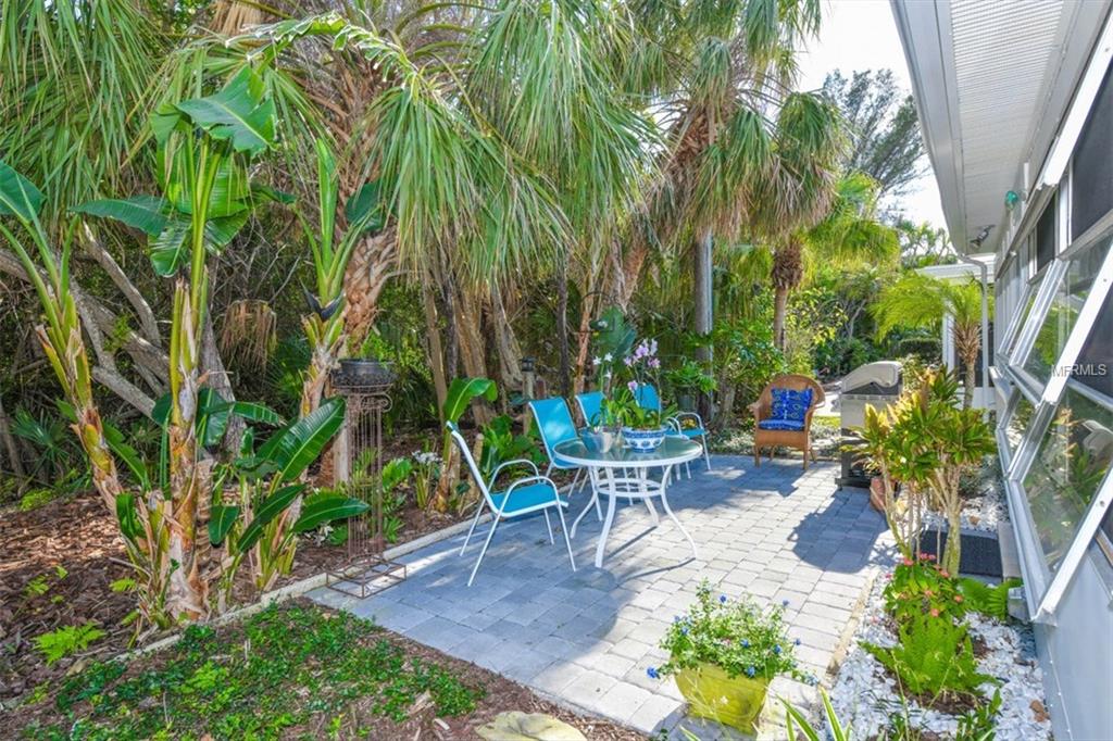 714 SPANISH DRIVE S, LONGBOAT KEY, Florida 34228, 2 Bedrooms Bedrooms, 7 Rooms Rooms,2 BathroomsBathrooms,Residential,For sale,SPANISH,A4210015