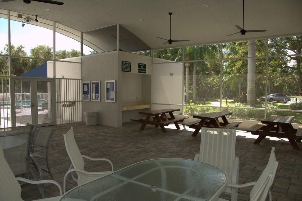 7228 SOUTHGATE COURT, SARASOTA, Florida 34243, 3 Bedrooms Bedrooms, 6 Rooms Rooms,2 BathroomsBathrooms,Residential,For sale,SOUTHGATE,A4200281