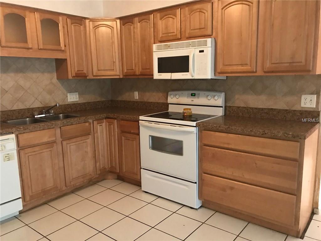 1041 FALCON STREET, DELTONA, Florida 32725, 2 Bedrooms Bedrooms, 4 Rooms Rooms,2 BathroomsBathrooms,Residential,For sale,FALCON,V4721586