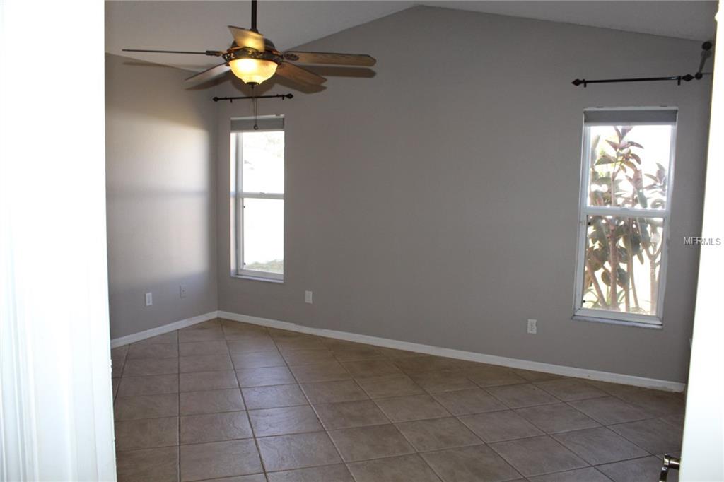 7920 50TH PLACE E, BRADENTON, Florida 34203, 3 Bedrooms Bedrooms, 5 Rooms Rooms,2 BathroomsBathrooms,Residential,For sale,50TH,A4209371