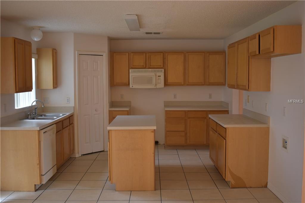 3044 BLAINE CIRCLE, DELTONA, Florida 32738, 5 Bedrooms Bedrooms, 9 Rooms Rooms,2 BathroomsBathrooms,Residential,For sale,BLAINE,V4719935