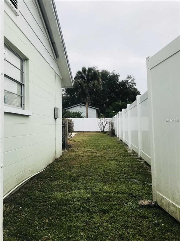 7107 HALIFAX COURT, TAMPA, Florida 33615, 4 Bedrooms Bedrooms, 5 Rooms Rooms,2 BathroomsBathrooms,Residential,For sale,HALIFAX,T2923687