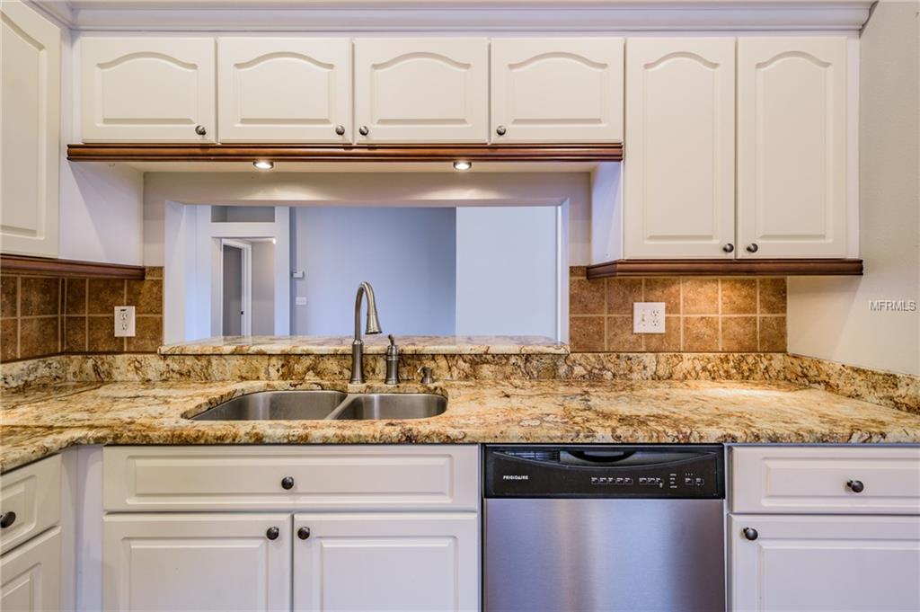 6918 MONARCH PARK DRIVE, APOLLO BEACH, Florida 33572, 3 Bedrooms Bedrooms, 3 Rooms Rooms,2 BathroomsBathrooms,Residential,For sale,MONARCH PARK,T2925446