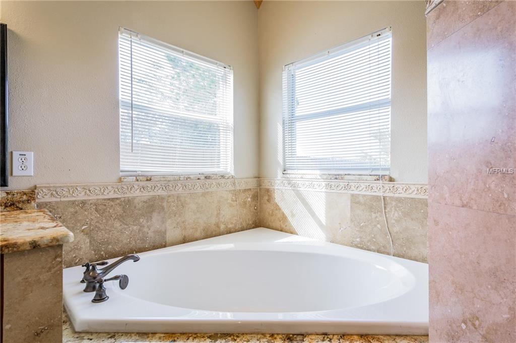 6918 MONARCH PARK DRIVE, APOLLO BEACH, Florida 33572, 3 Bedrooms Bedrooms, 3 Rooms Rooms,2 BathroomsBathrooms,Residential,For sale,MONARCH PARK,T2925446