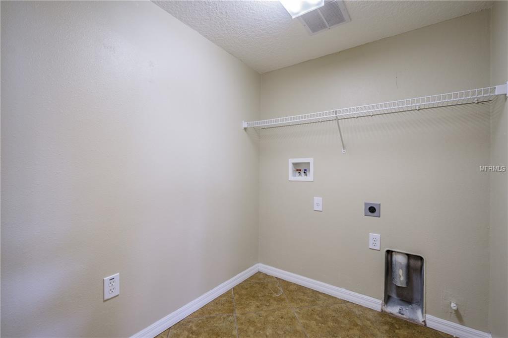 6918 MONARCH PARK DRIVE, APOLLO BEACH, Florida 33572, 3 Bedrooms Bedrooms, 3 Rooms Rooms,2 BathroomsBathrooms,Residential,For sale,MONARCH PARK,T2925446