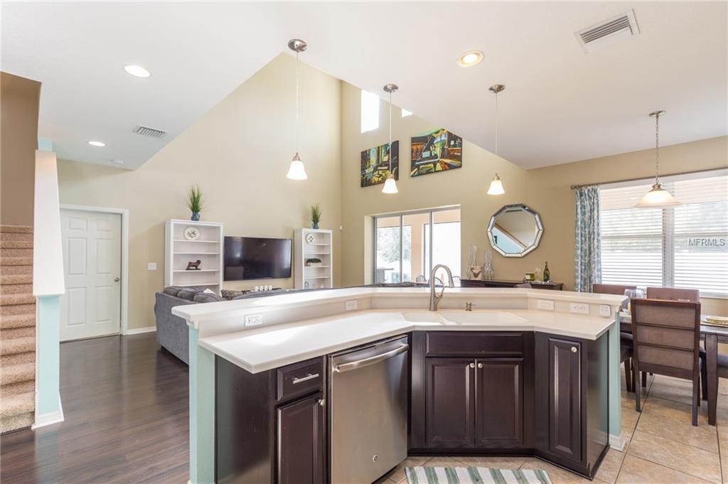 8727 DEEP MAPLE DRIVE, RIVERVIEW, Florida 33578, 4 Bedrooms Bedrooms, 10 Rooms Rooms,3 BathroomsBathrooms,Residential,For sale,DEEP MAPLE,T2926976